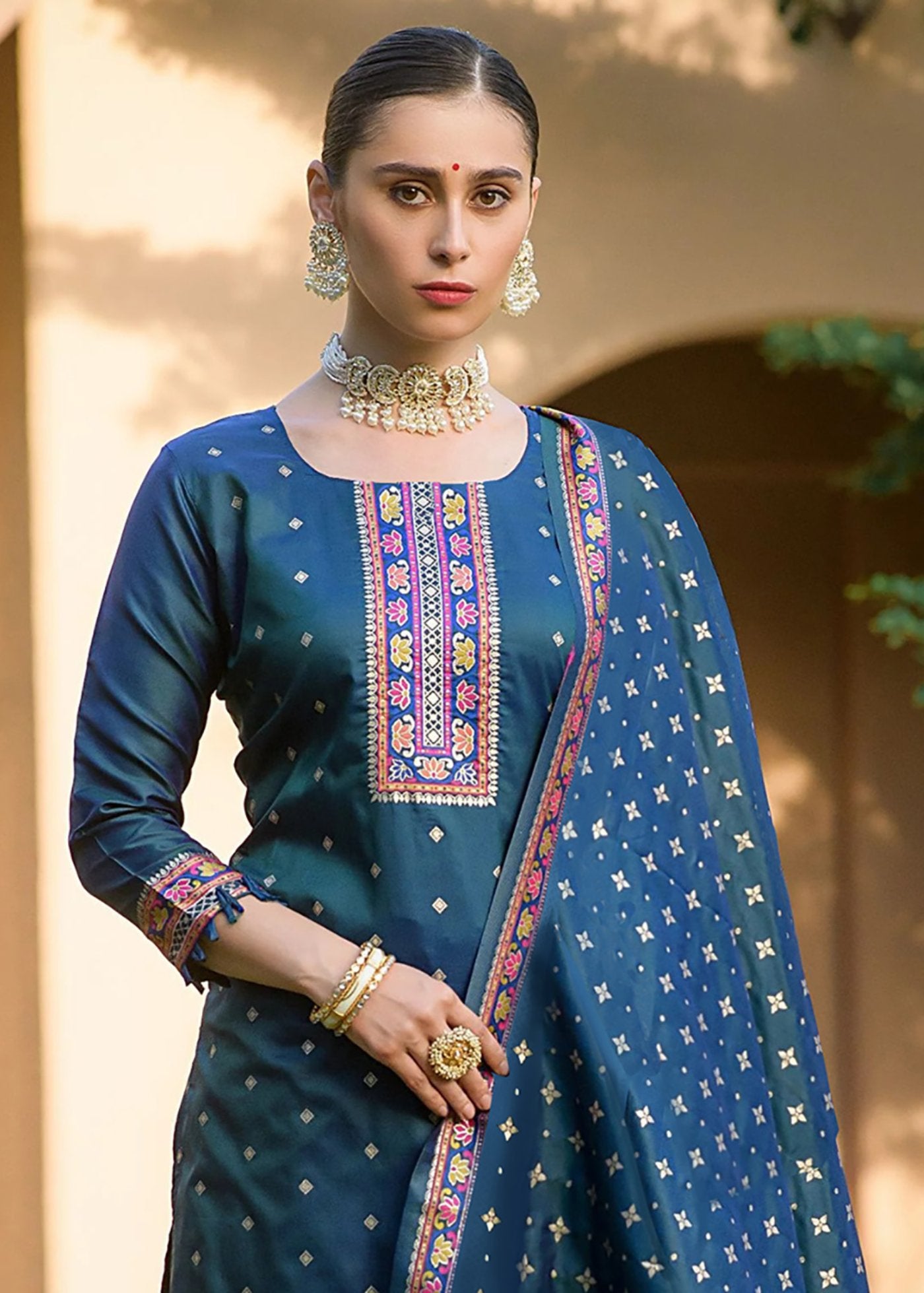 Women Jacquard Kurta Pant Dupatta Set