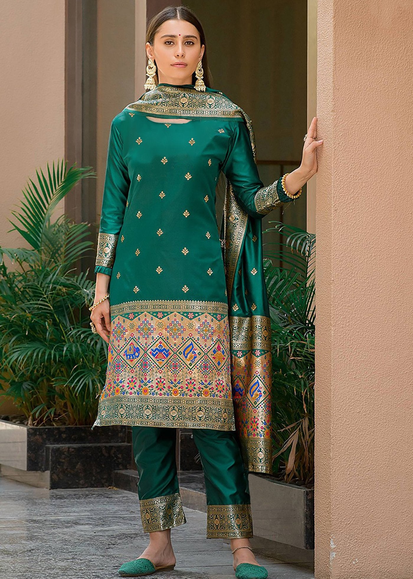 Women Jacquard Kurta Pant Dupatta Set
