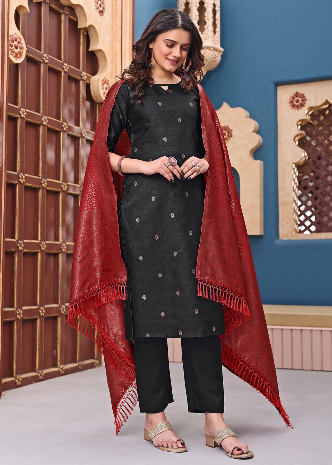 Women Jacquard Kurta Pant Dupatta Set