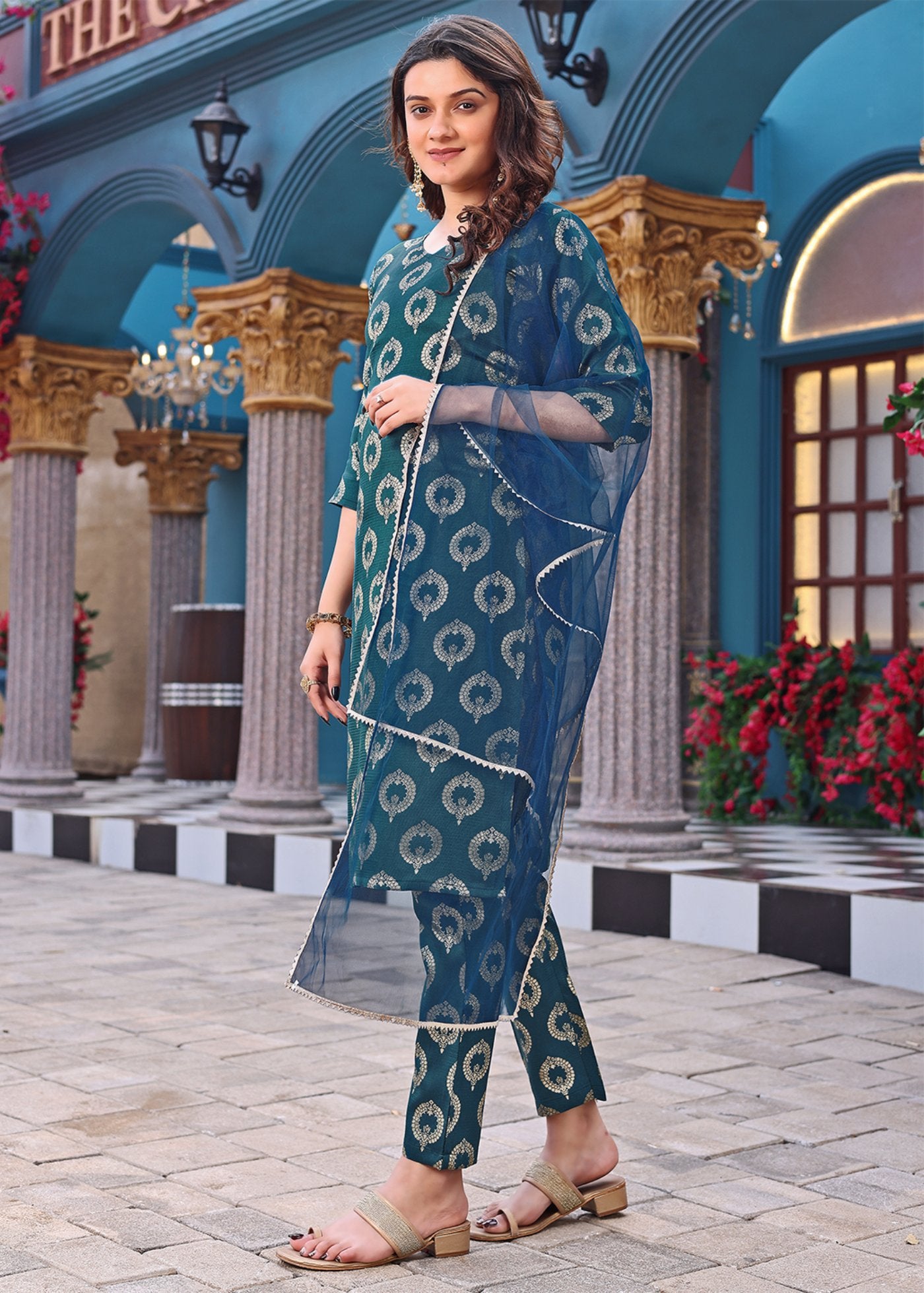 Women Jacquard Kurta Pant Dupatta Set