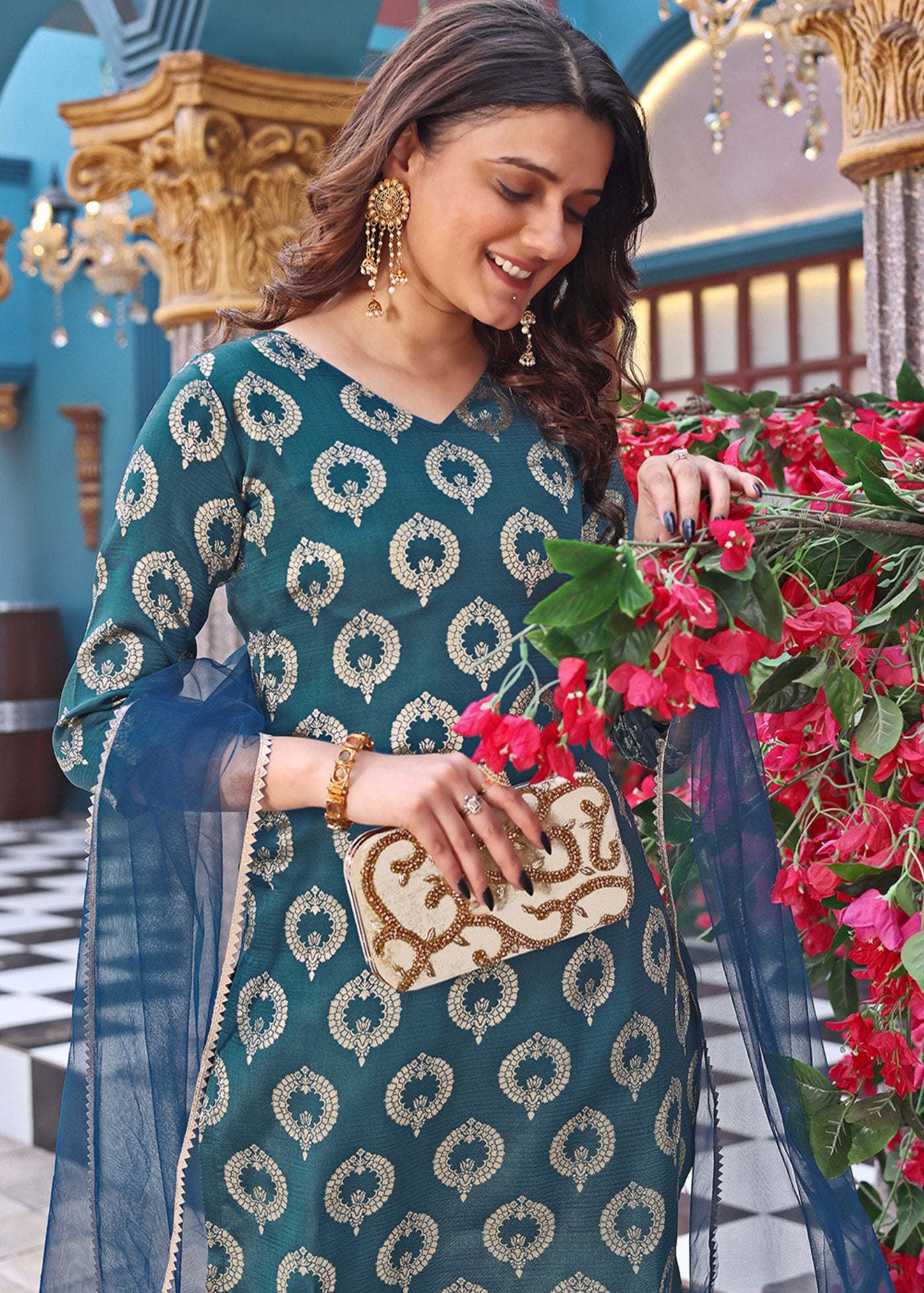 Women Jacquard Kurta Pant Dupatta Set