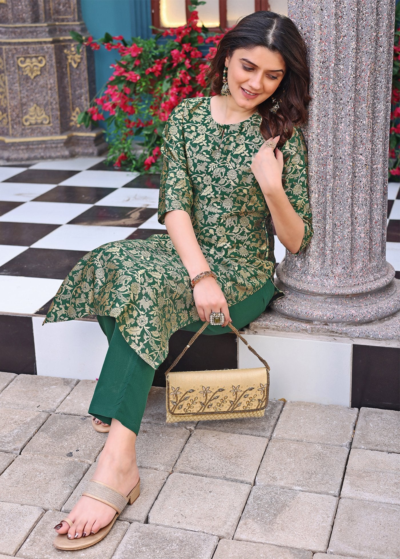 Women Jacquard Kurta Pant Set