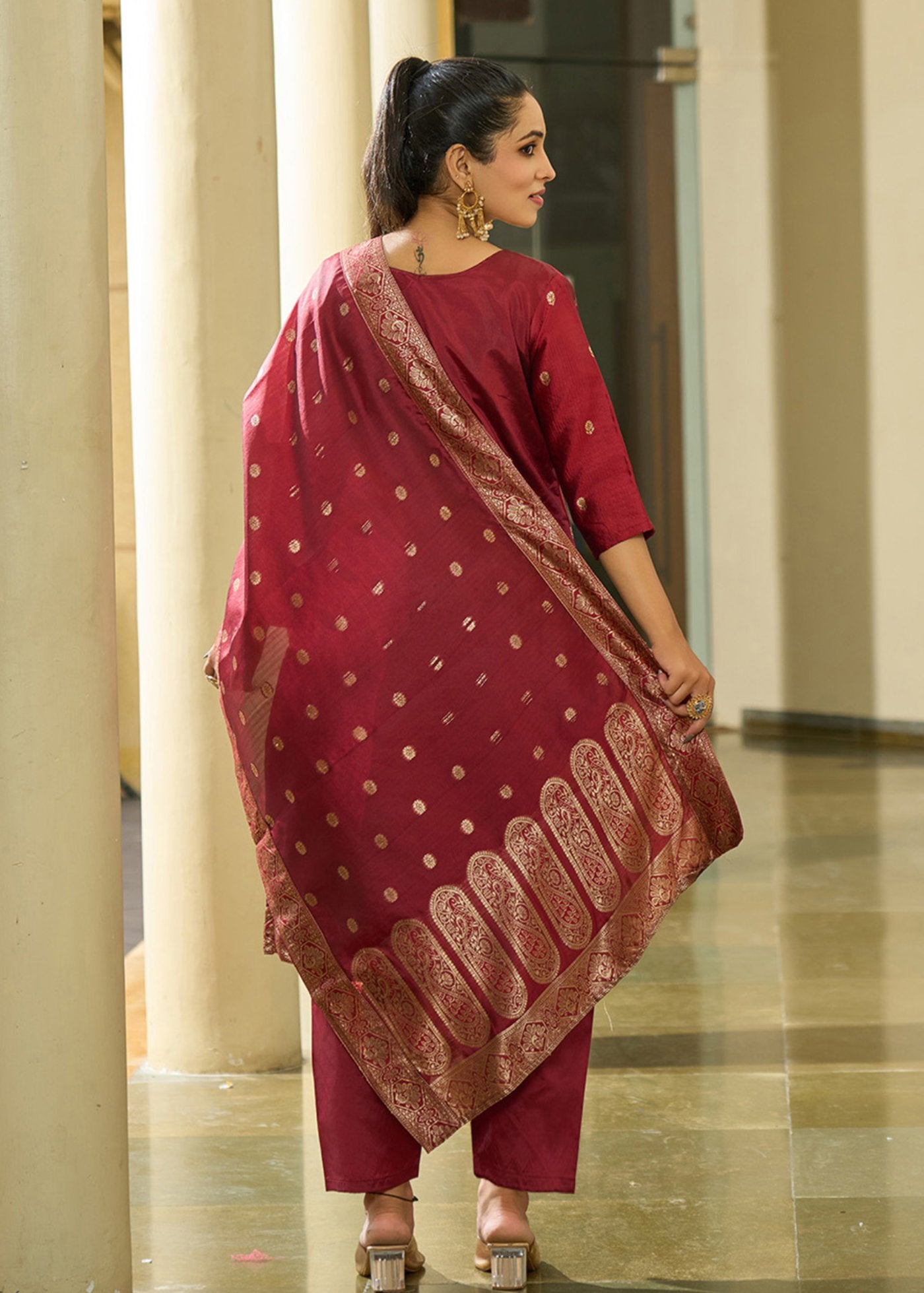 Women Jacquard Kurta Pant Dupatta Set