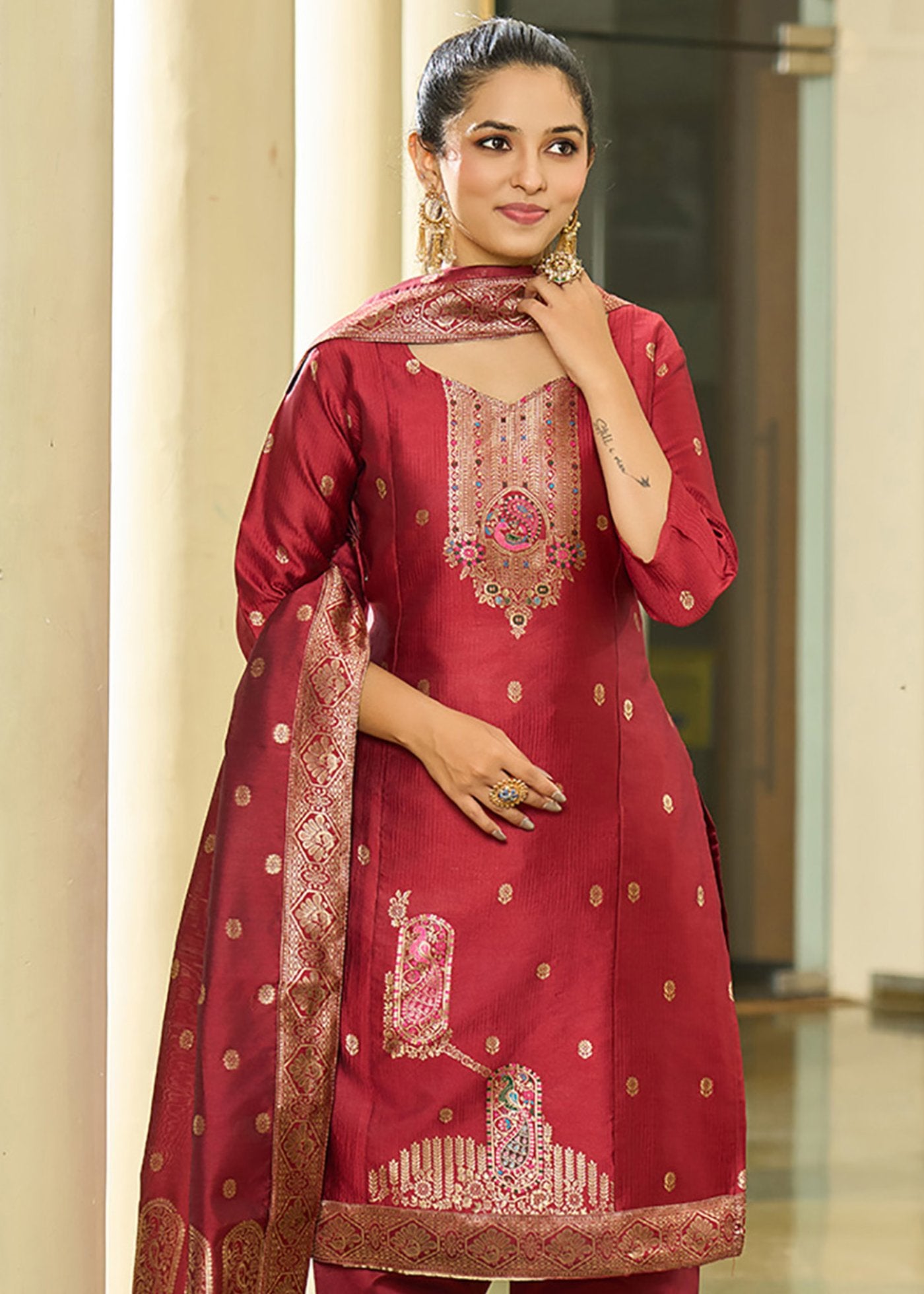 Women Jacquard Kurta Pant Dupatta Set