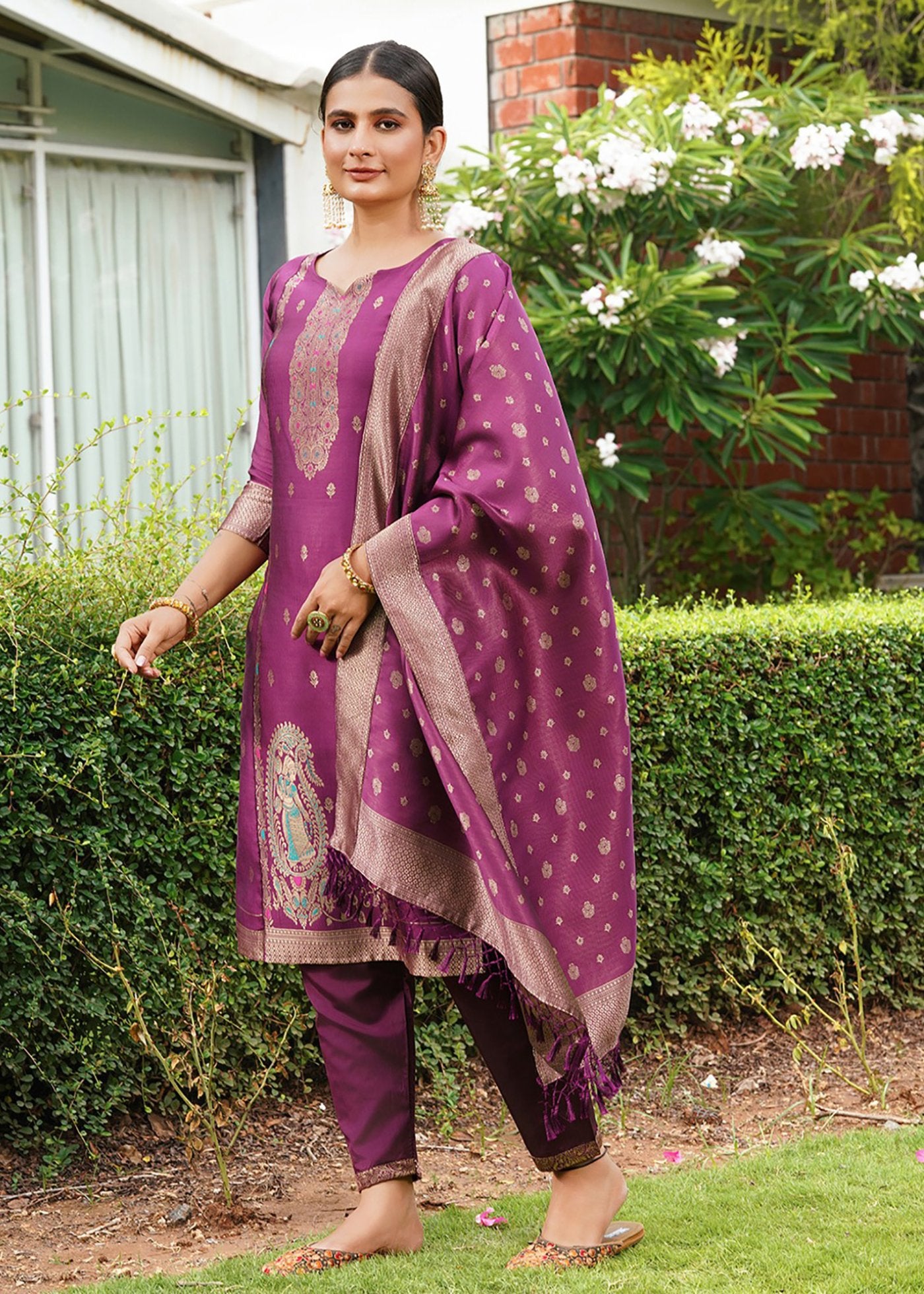 Women Jacquard Kurta Pant Dupatta Set