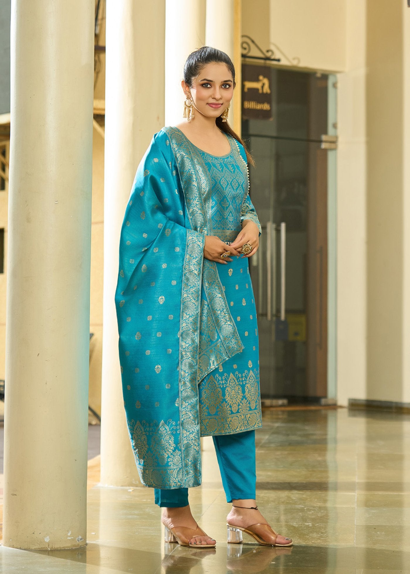 Women Jacquard Kurta Pant Dupatta Set