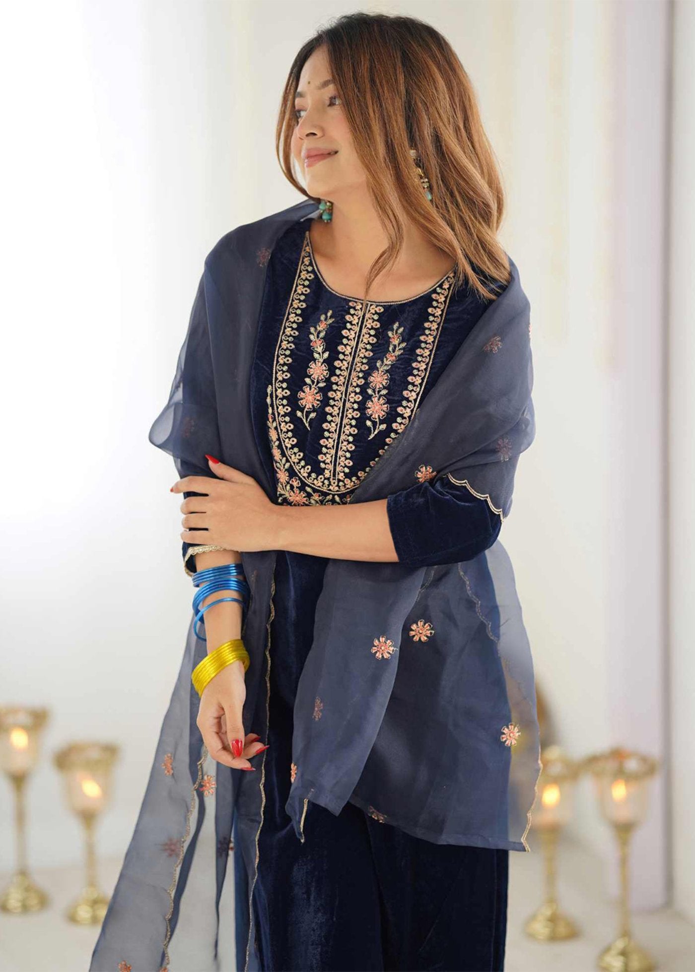 Women Velvet Kurta Pant Dupatta Set