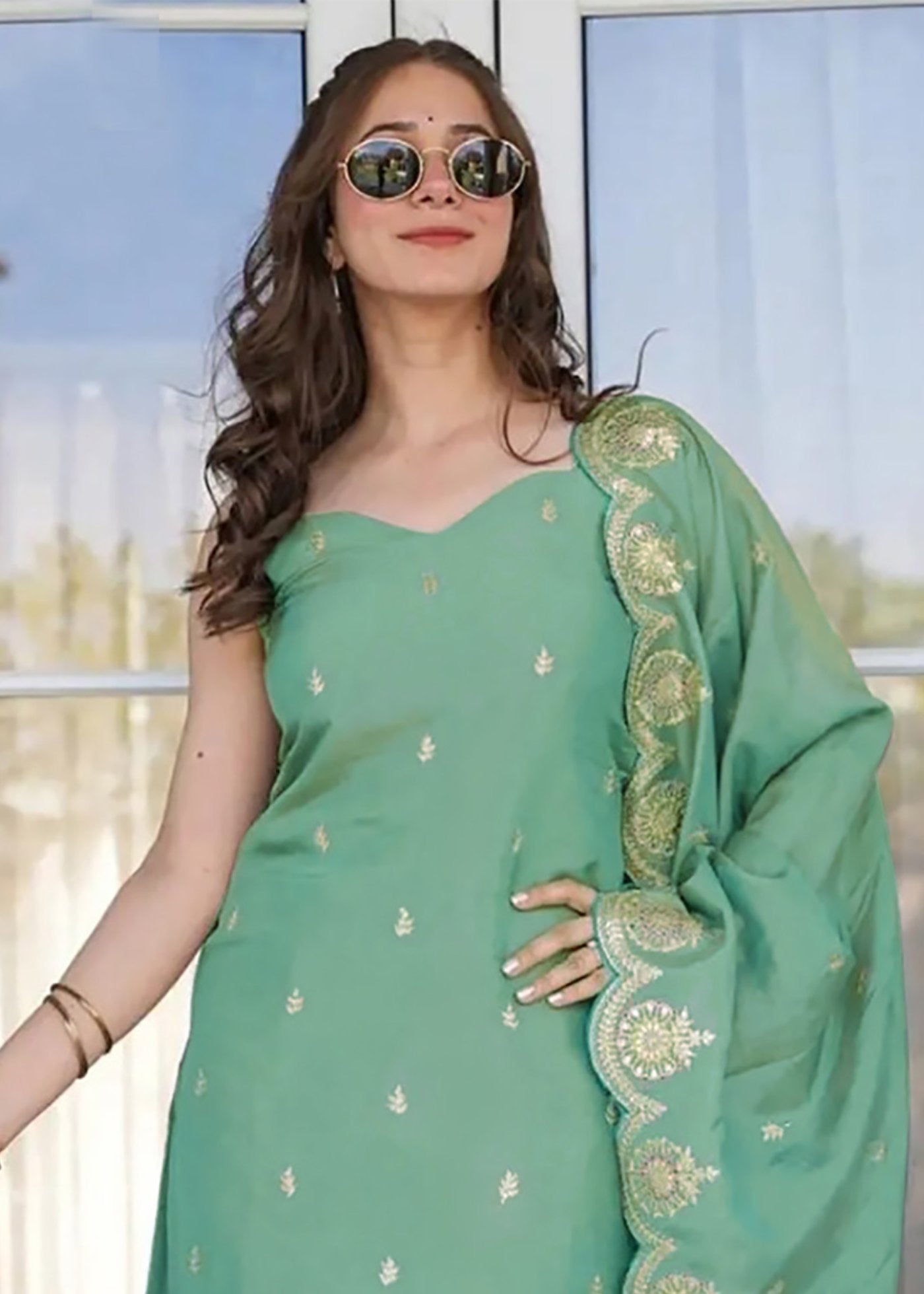 Women Silk  Light Green Kurta Pant Dupatta Set