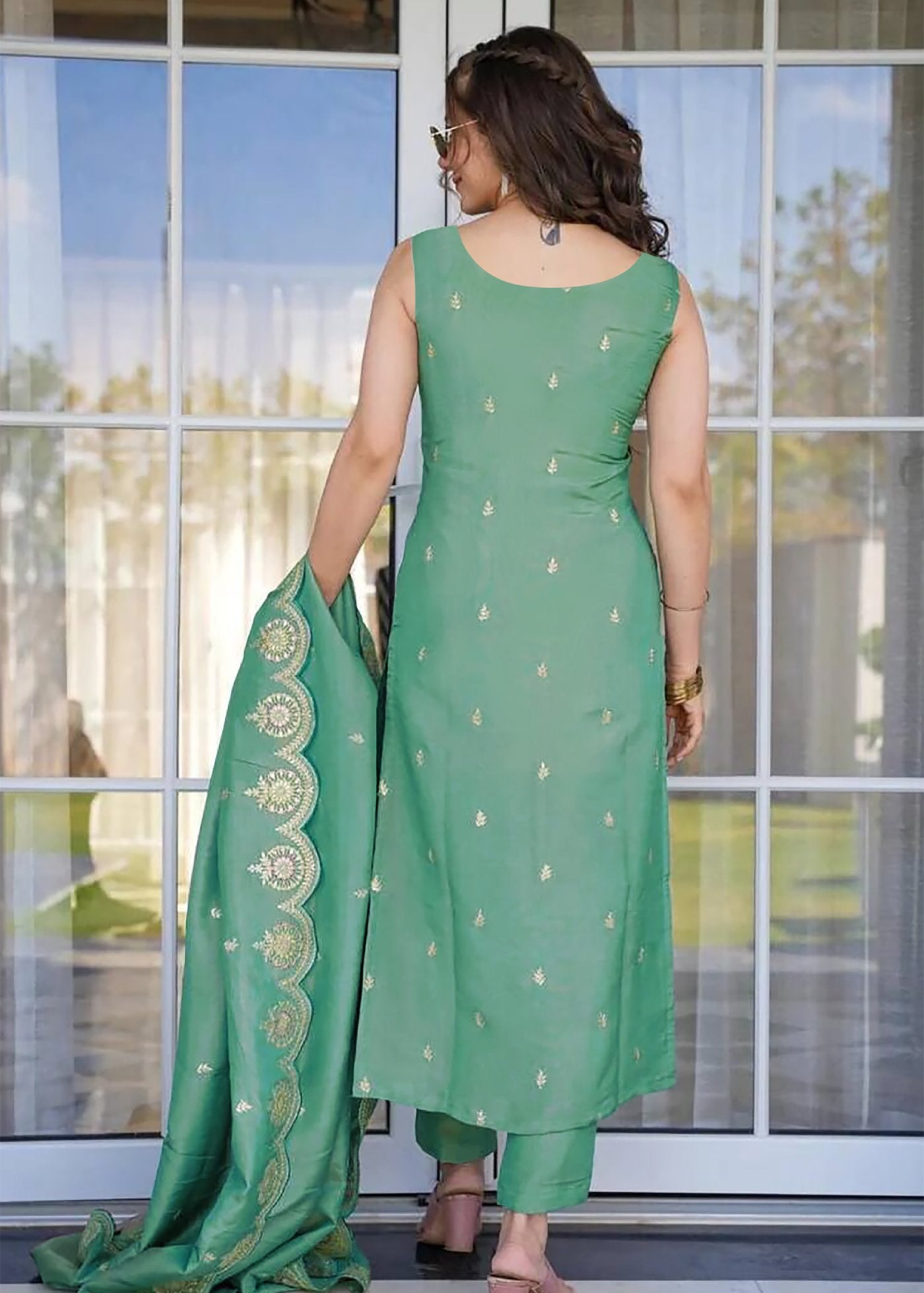 Women Silk  Light Green Kurta Pant Dupatta Set