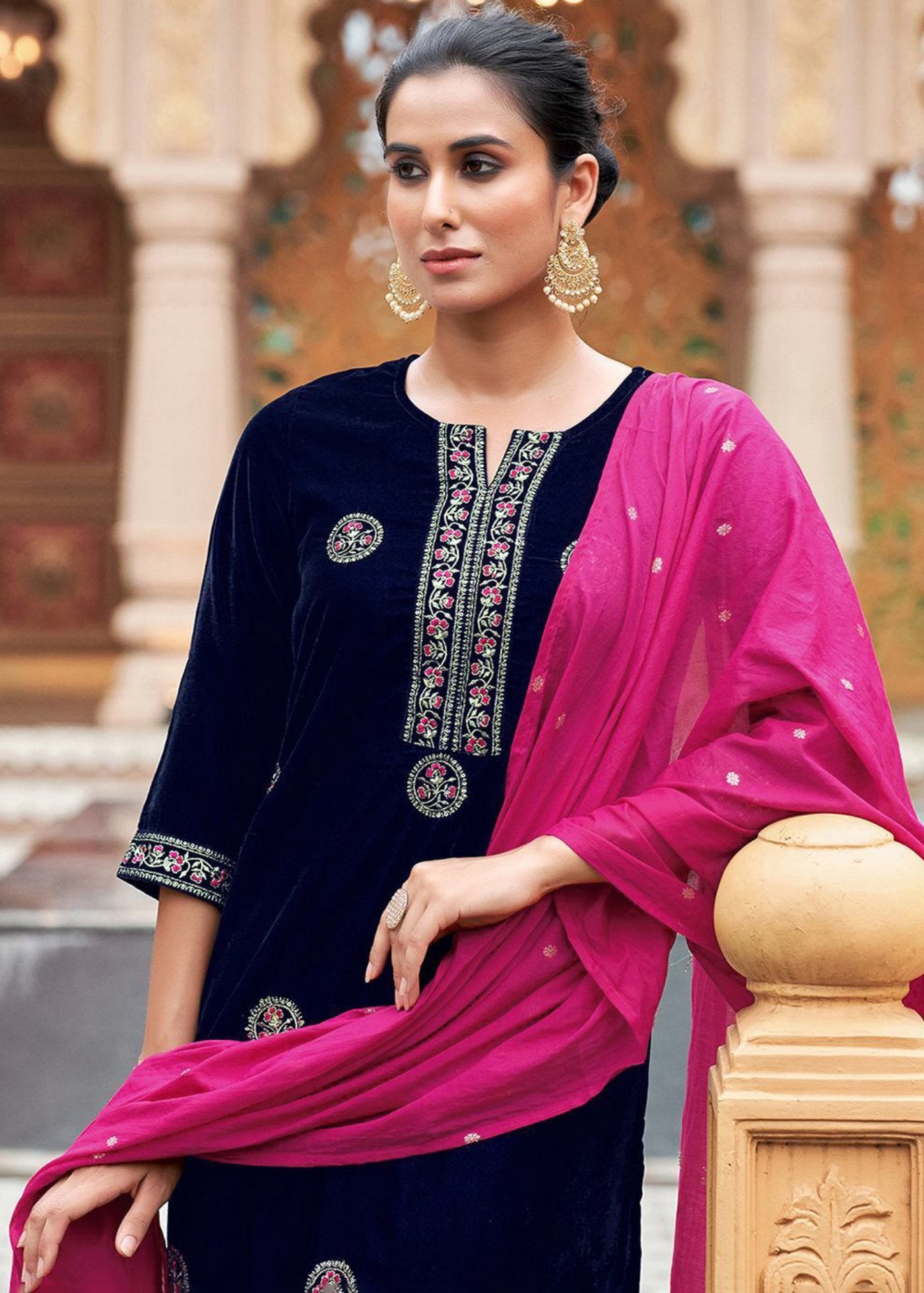 Women Velvet Kurta Pant Dupatta Set