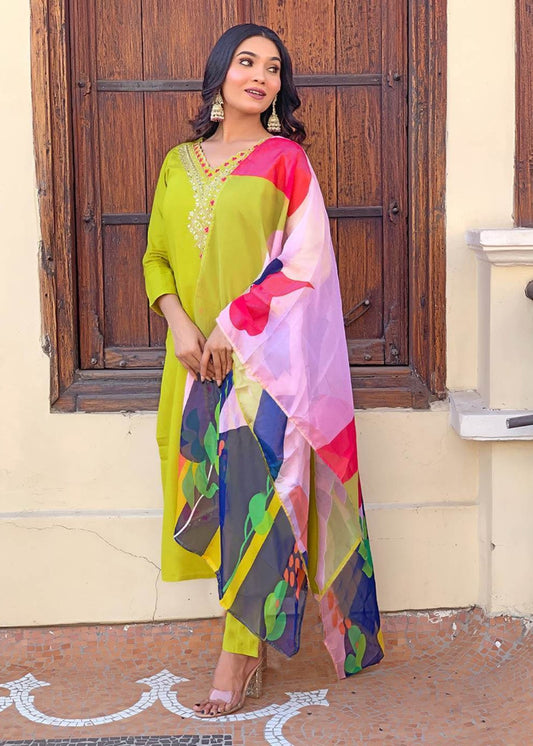 Women Silk  Fivestar Kurta Pant Dupatta Set