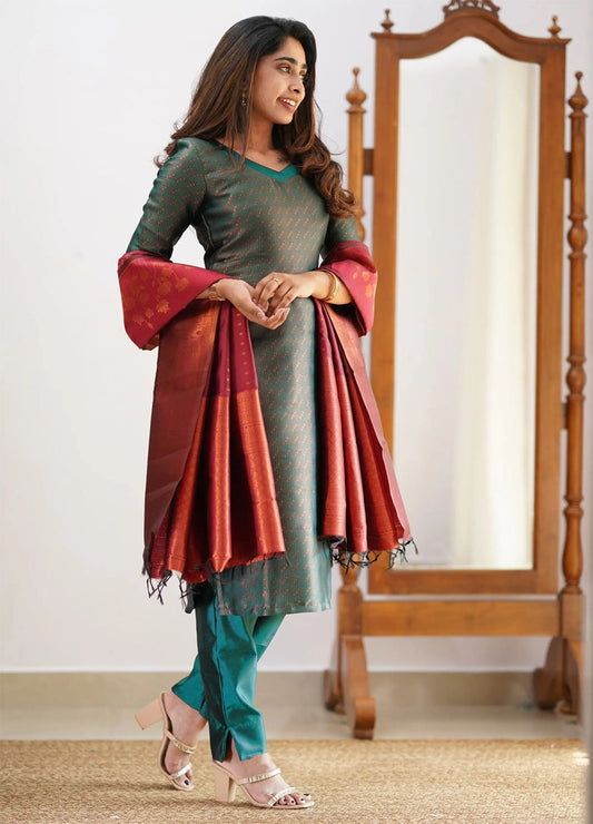 Women Jacquard Kurta Pant Dupatta Set