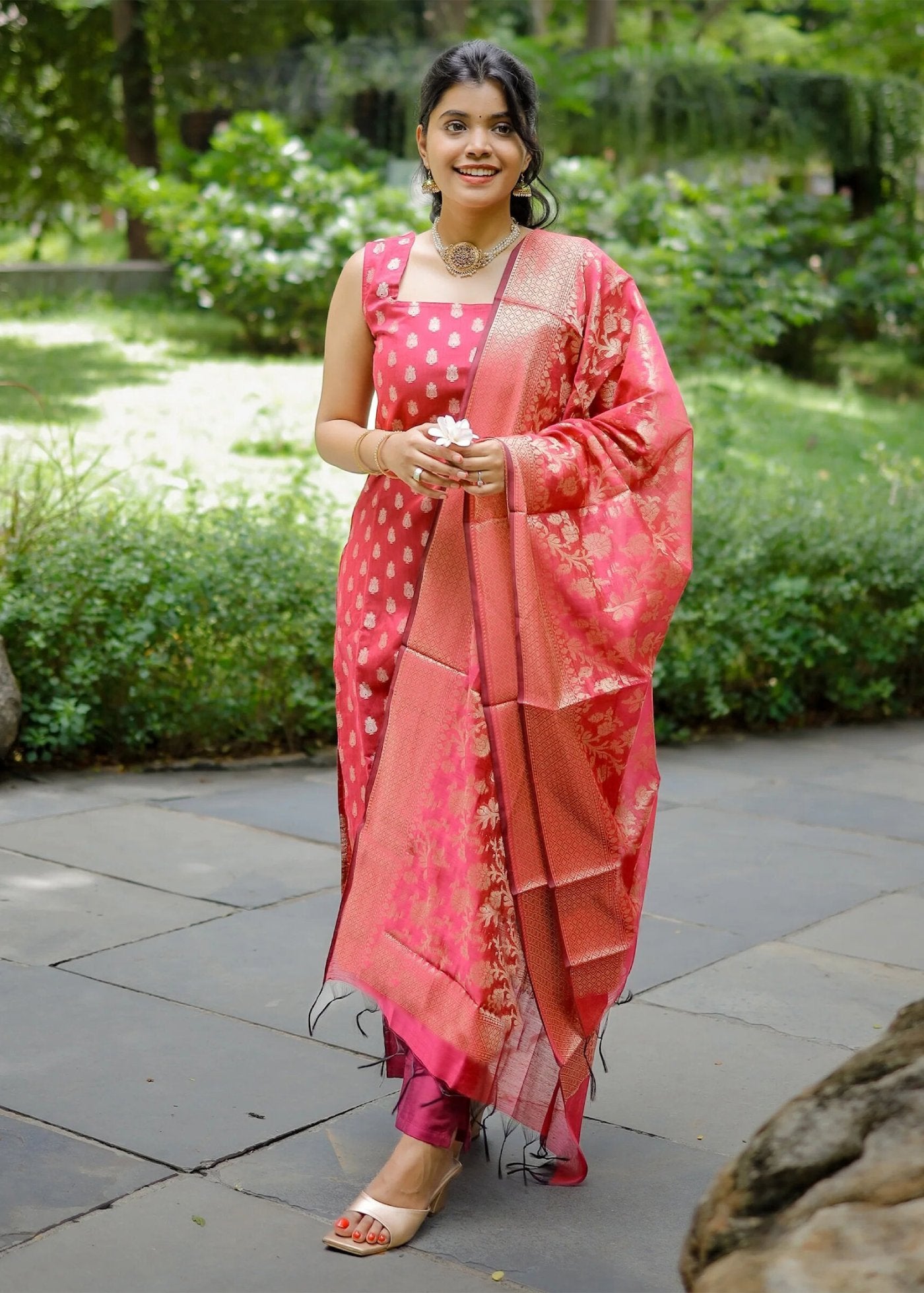 Women Jacquard Kurta Pant Dupatta Set