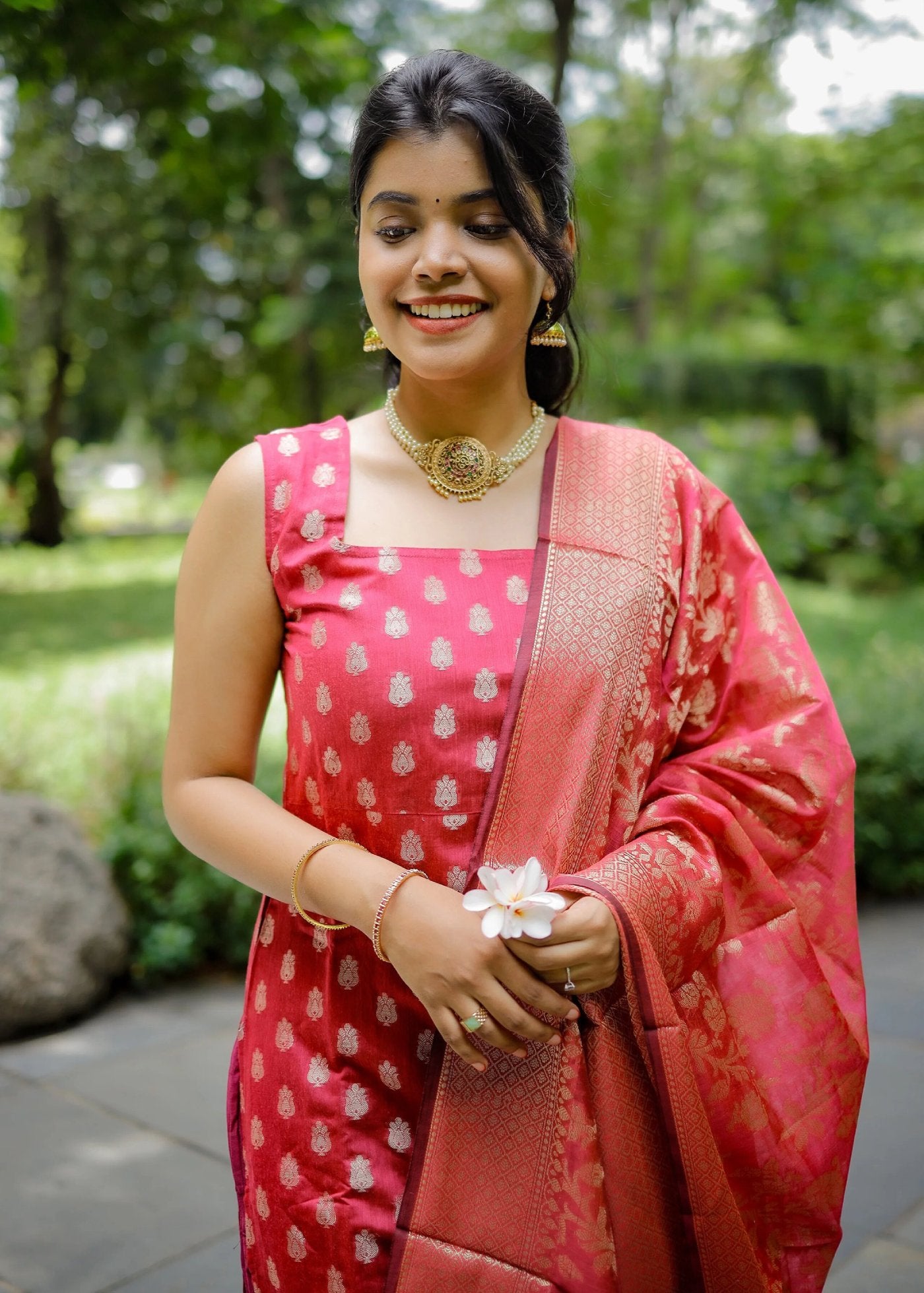 Women Jacquard Kurta Pant Dupatta Set